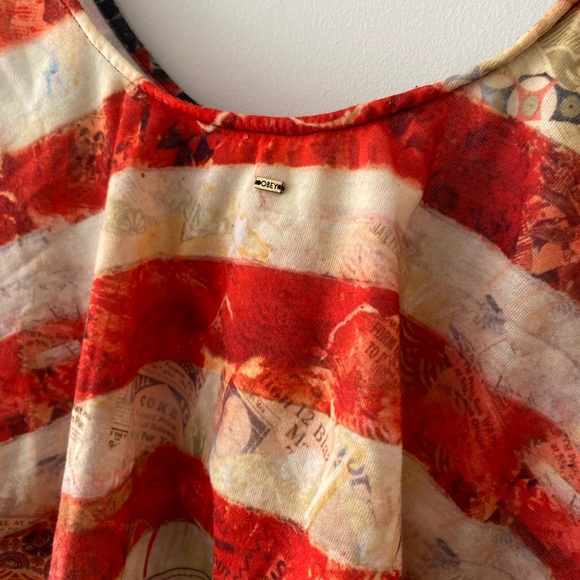 3/$15♻️ Obey Propaganda Built in Bra Cropped Top Medium - Picture 5 of 5